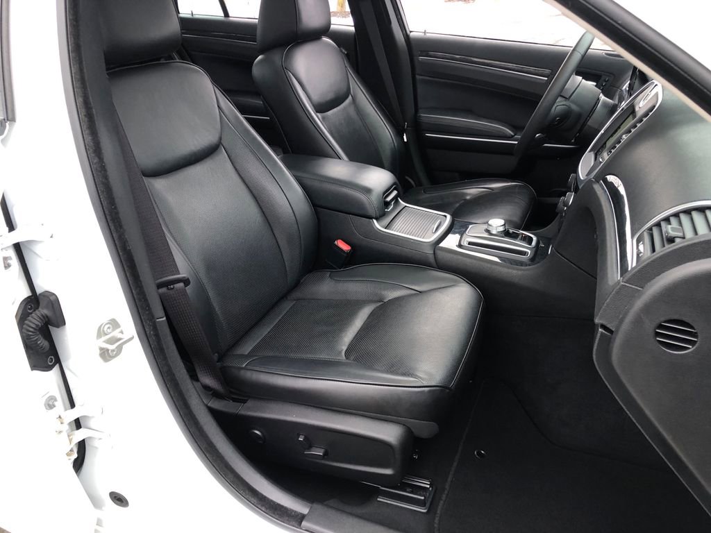 Used 2023 Chrysler 300 Touring L w/ Popular Equipment Group image 23