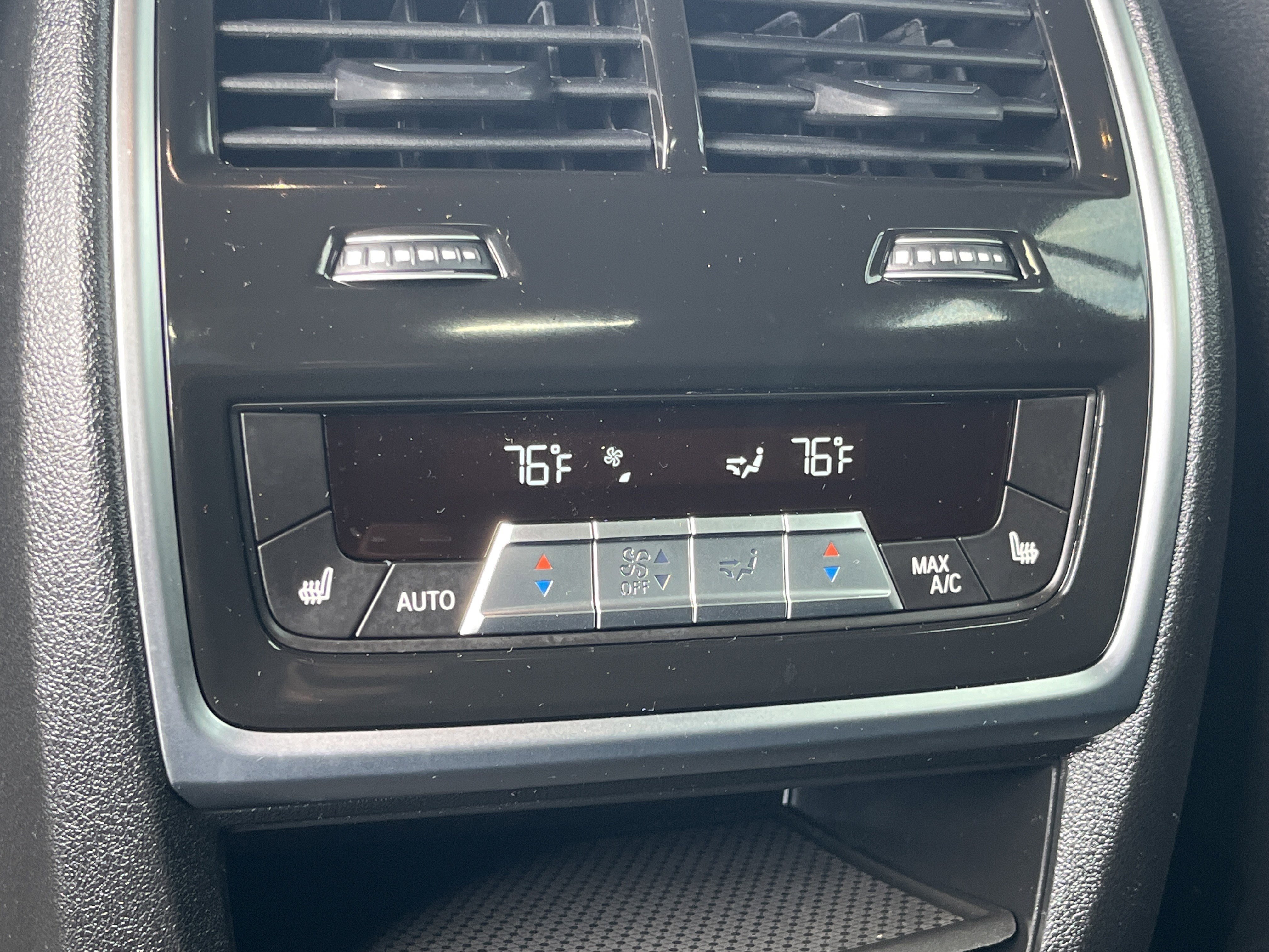 Certified 2026 BMW X6 M60i AWD/4WD image 60