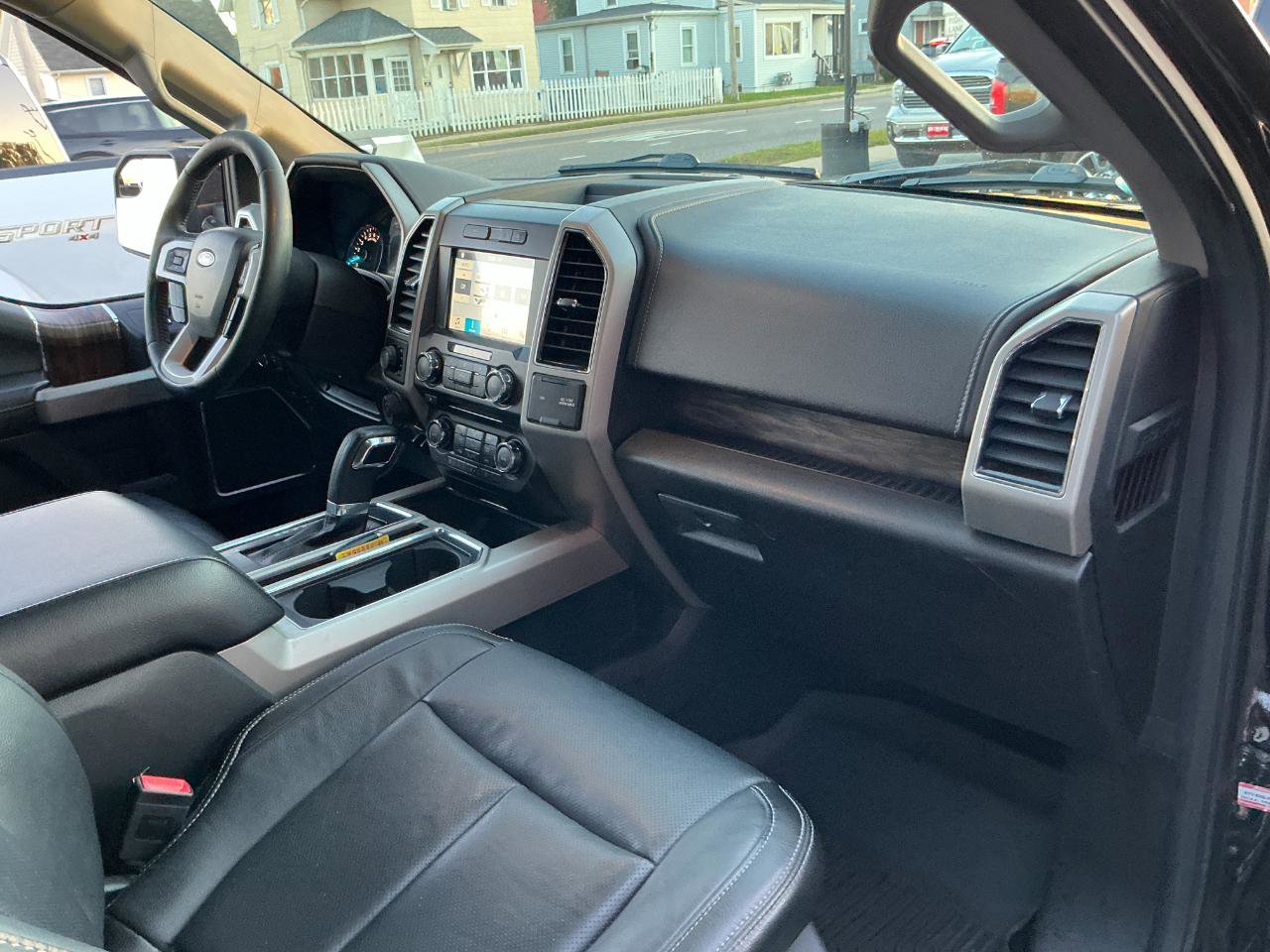 Used 2018 Ford F150 Lariat w/ Max Trailer Tow Package image 23