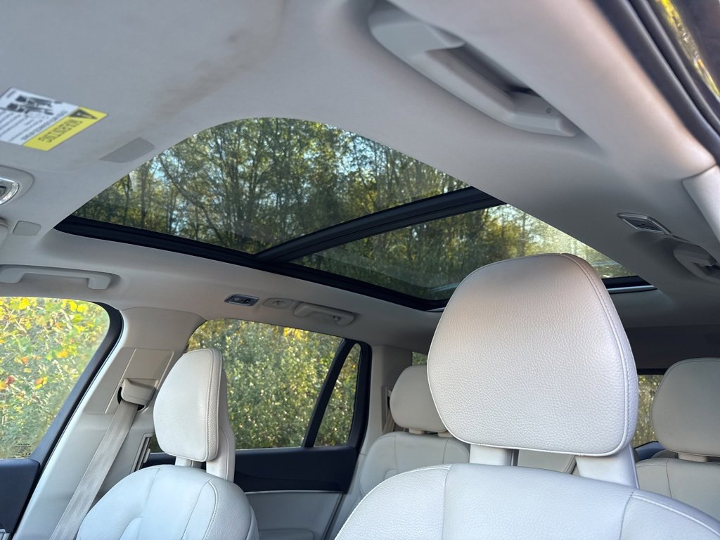 Used 2020 Volvo XC90 T5 Momentum w/ Protection Package image 34