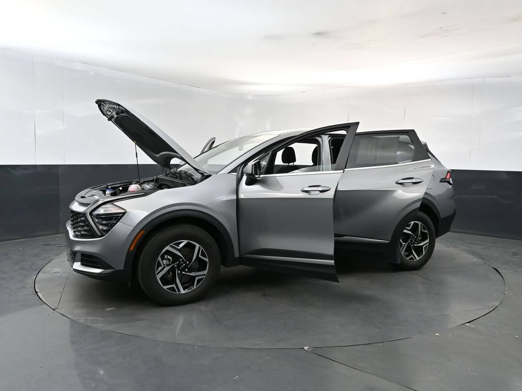 Used 2025 Kia Sportage LX AWD/4WD image 27