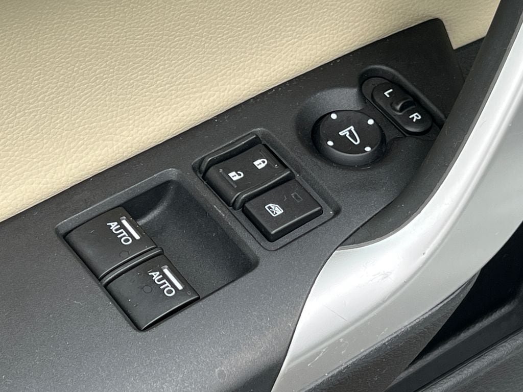 Used 2015 Honda Accord EX-L image 17