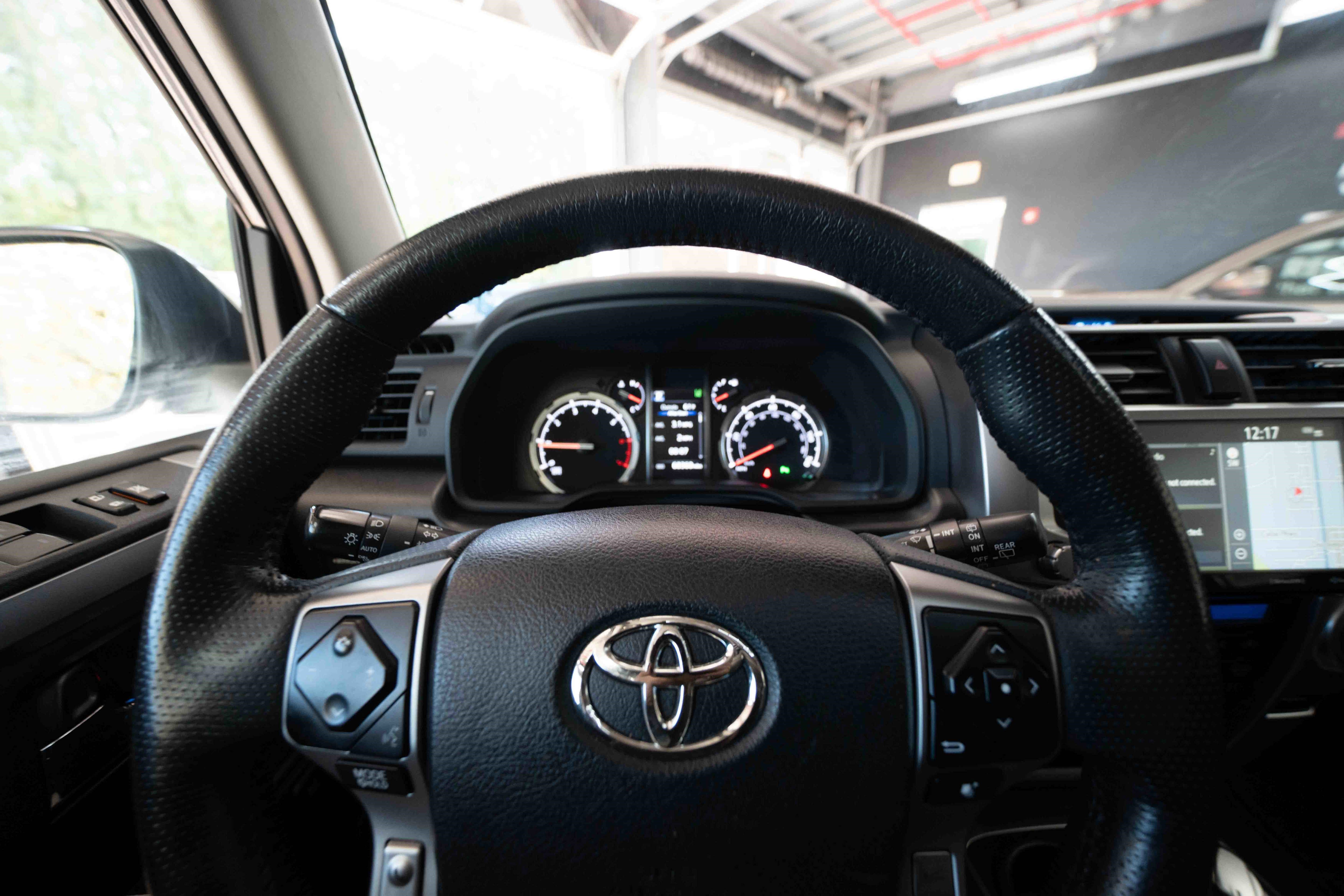 Used 2023 Toyota 4Runner Limited image 15