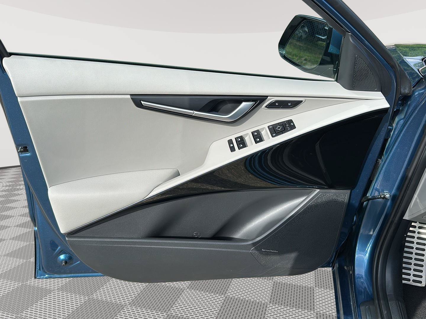 Used 2023 Kia Niro Wave w/ Wave Preserve Package FWD image 19