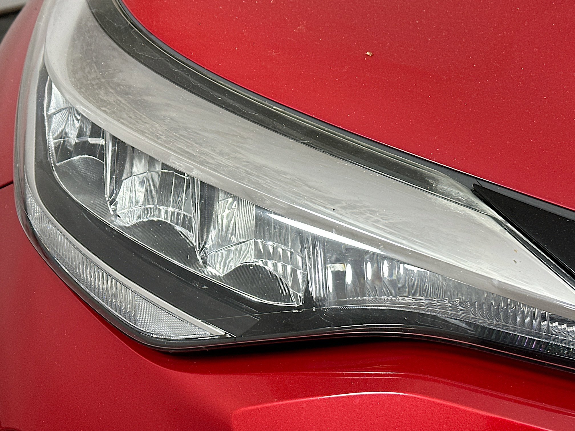Used 2020 Toyota C-HR LE FWD image 9