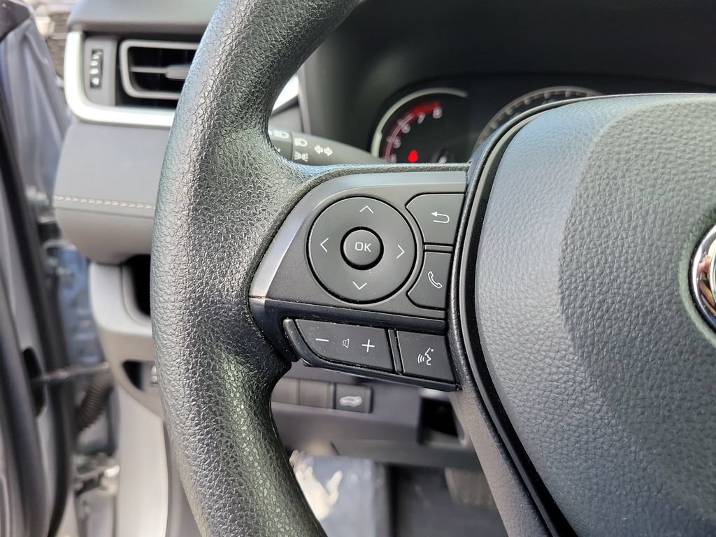 Used 2025 Toyota RAV4 XLE w/ Convenience Package FWD image 25