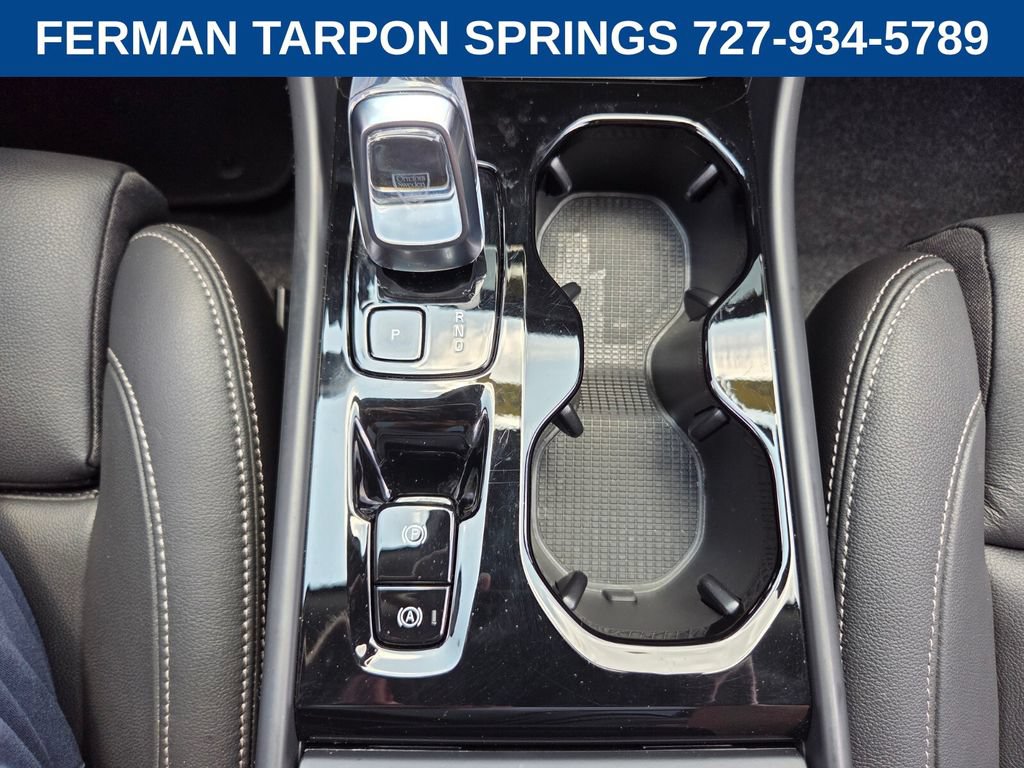 Certified 2026 Volvo XC40 B5 Plus AWD/4WD image 29