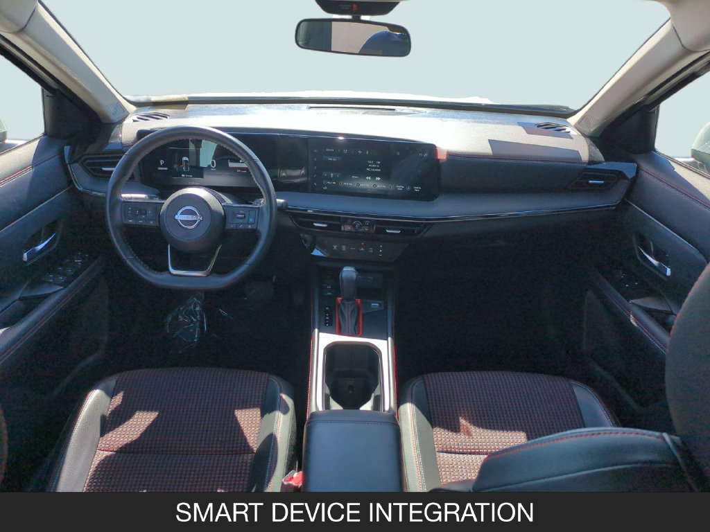 Certified 2025 Nissan Kicks SR FWD image 13