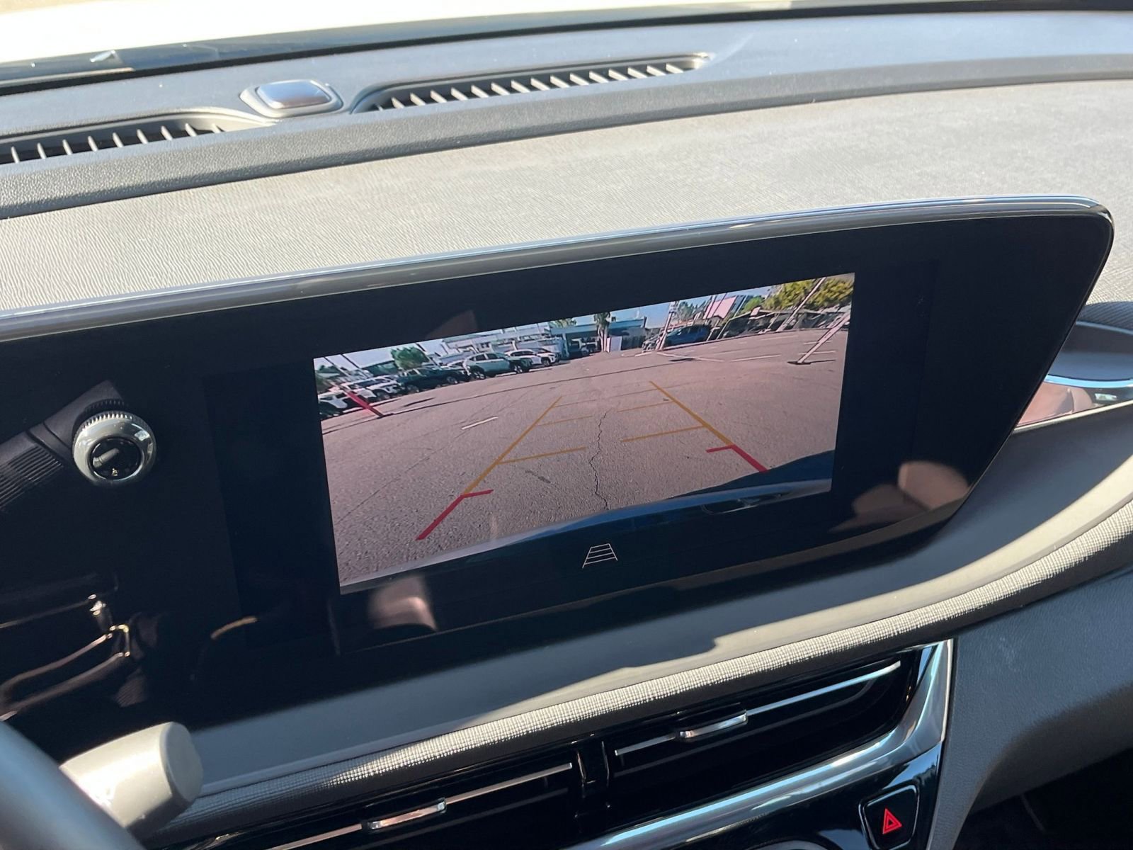 Used 2025 Buick Envista Sport Touring image 17