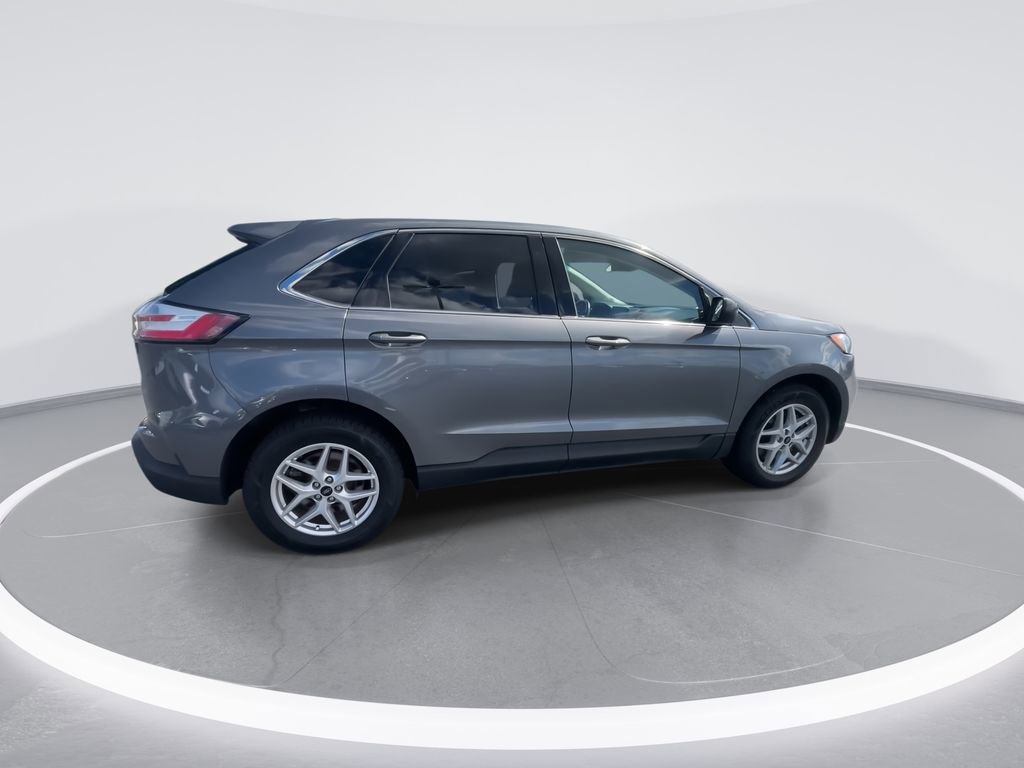 Used 2023 Ford Edge SEL AWD/4WD image 9