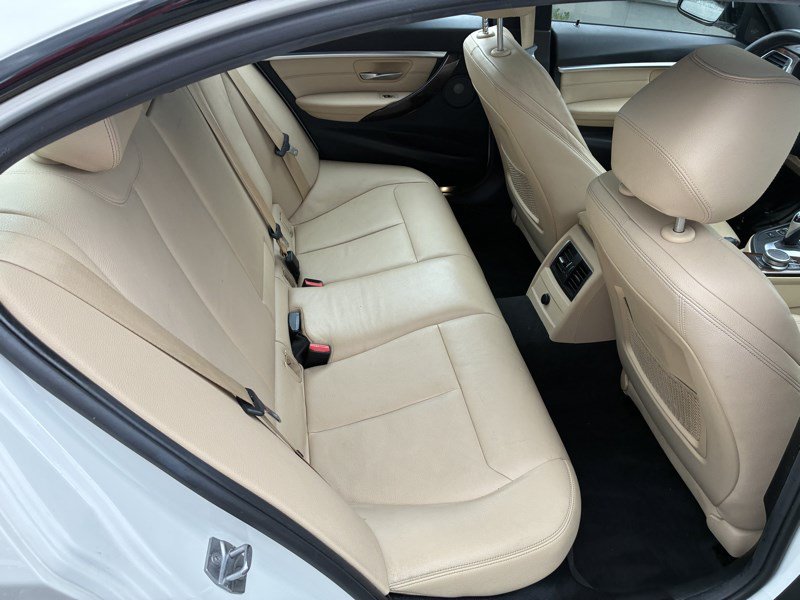 Used 2018 BMW 340i Sedan w/ Premium Package RWD image 15