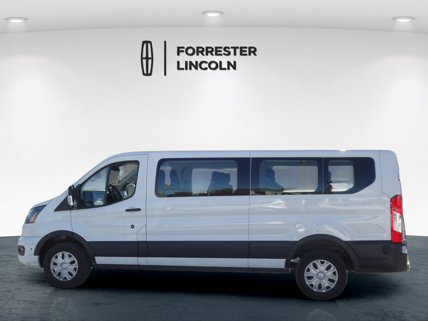 Used 2024 Ford Transit 350 XLT RWD image 6