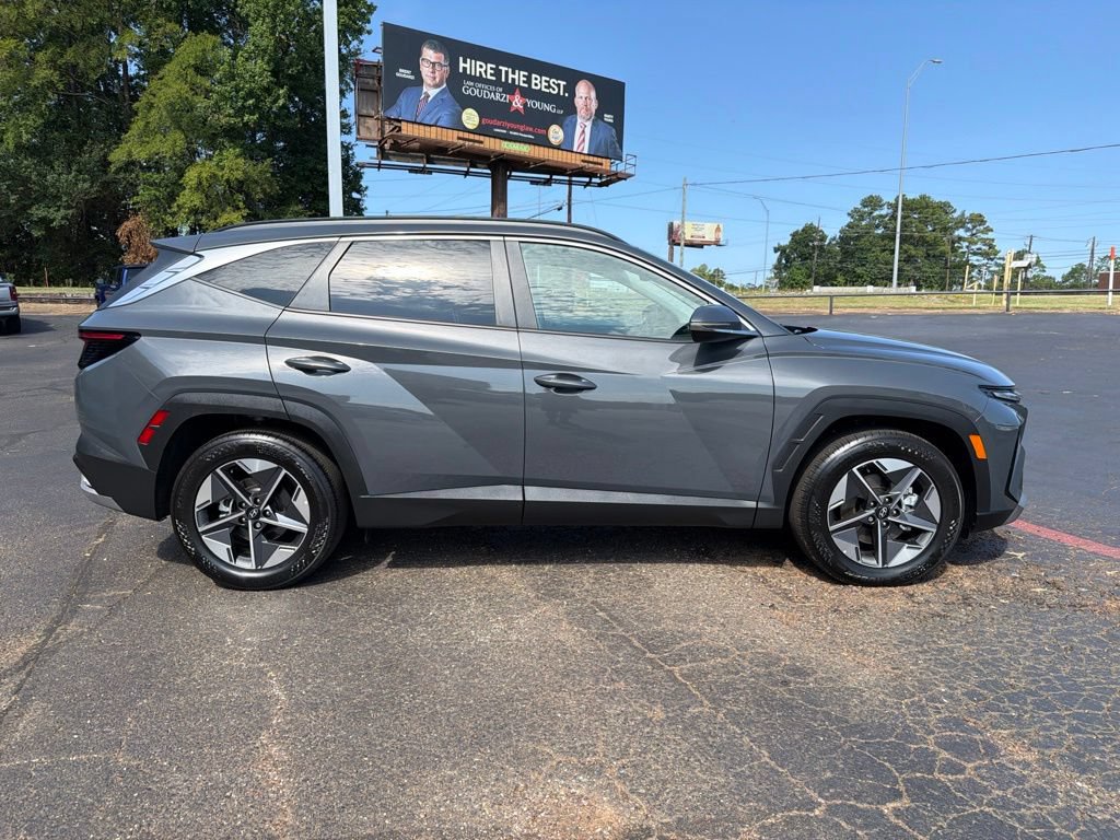 Used 2025 Hyundai Tucson SEL FWD image 5