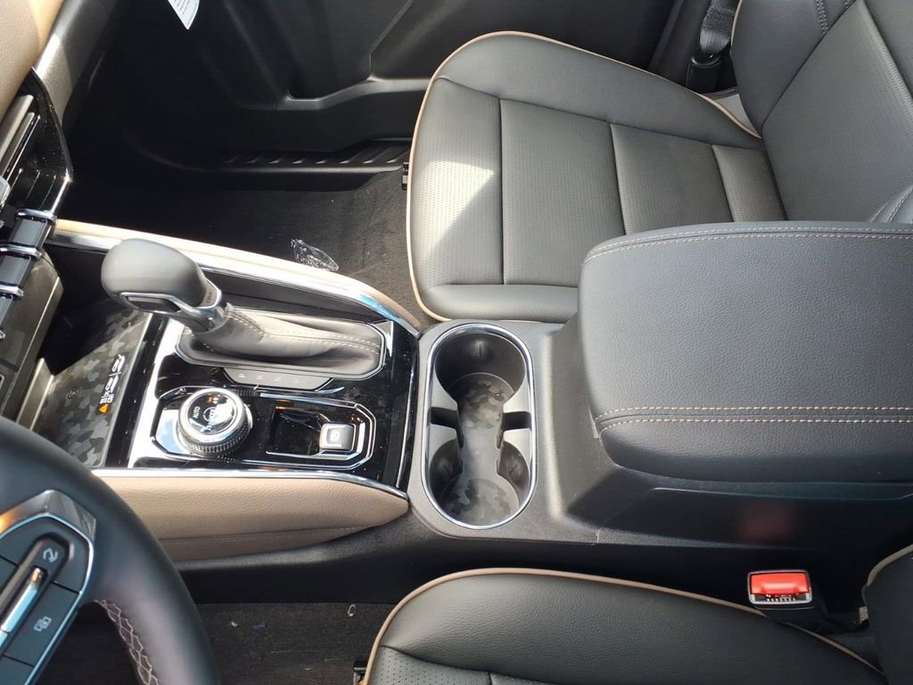 New 2026 GMC Canyon Denali image 14