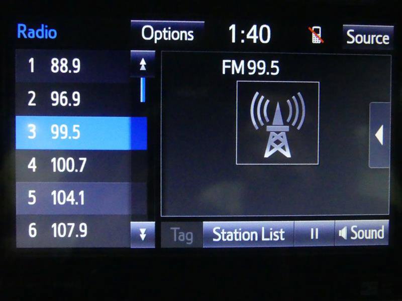 Used 2019 Toyota Tacoma TRD Off-Road w/ Technology Package AWD/4WD image 10