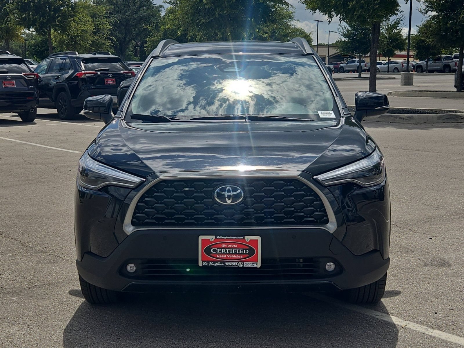 Certified 2025 Toyota Corolla Cross XLE FWD image 8