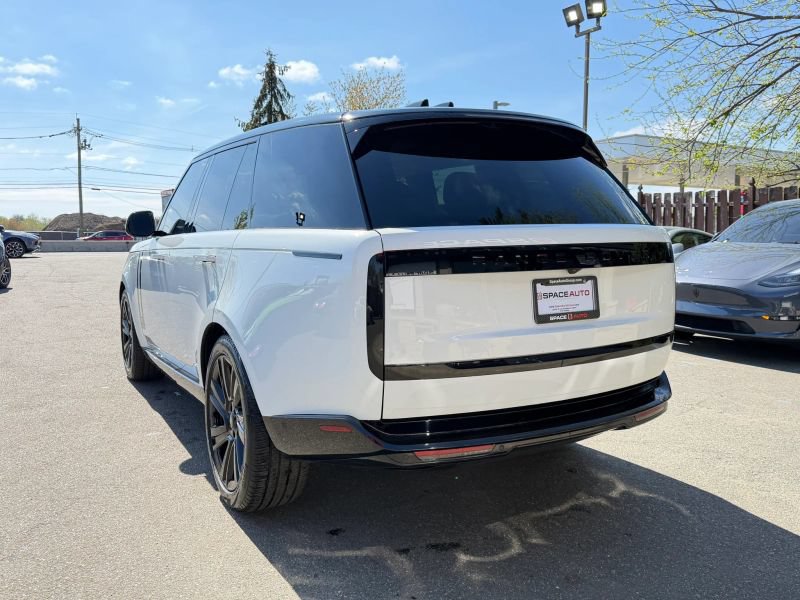 Used 2023 Land Rover Range Rover SE AWD/4WD image 8