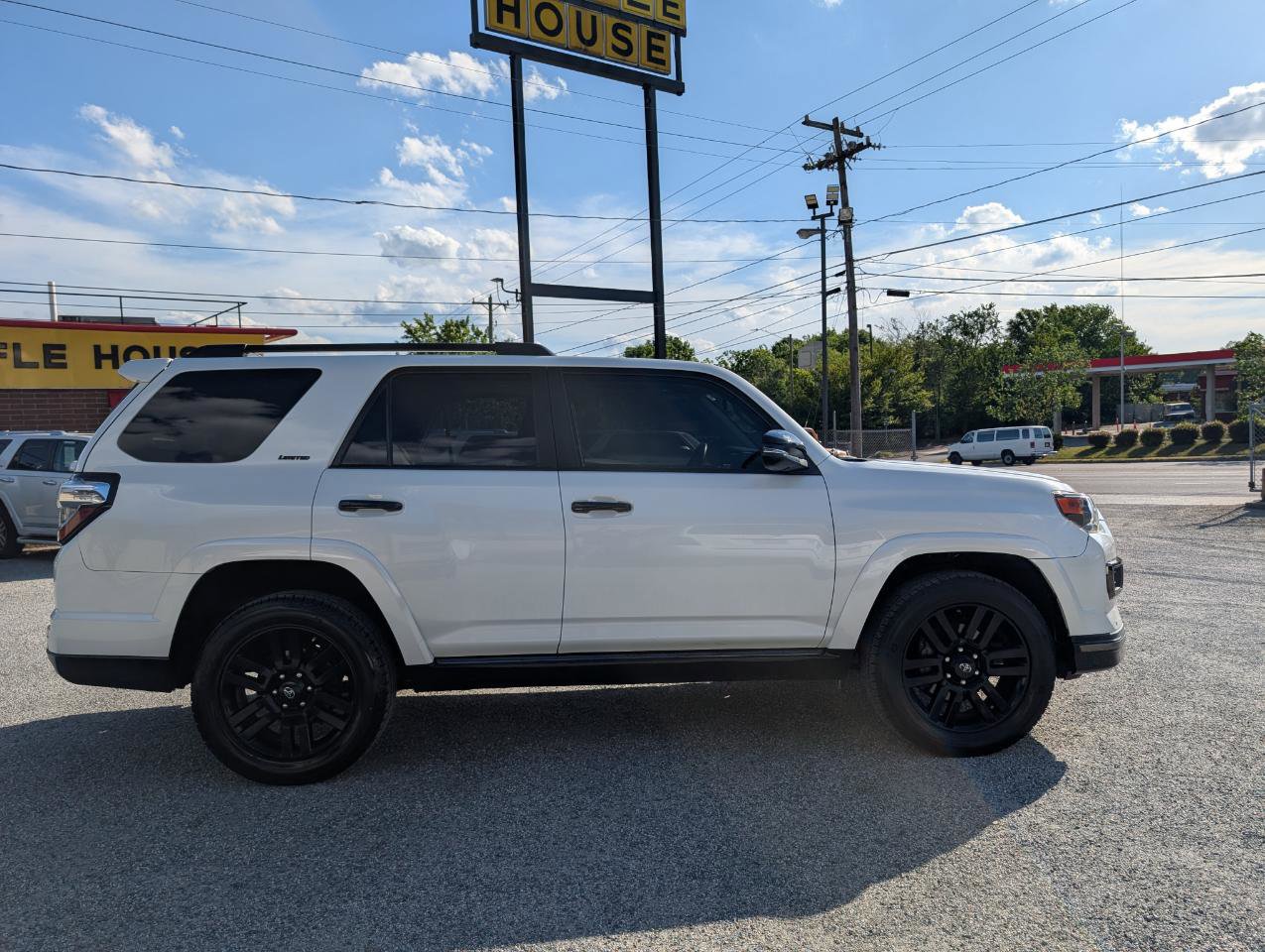 Used 2019 Toyota 4Runner Limited AWD/4WD image 5
