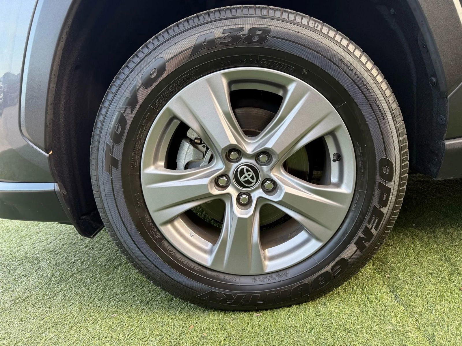 Used 2022 Toyota RAV4 XLE image 19