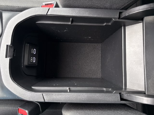 Used 2023 Toyota RAV4 XLE w/ Convenience Package FWD image 28