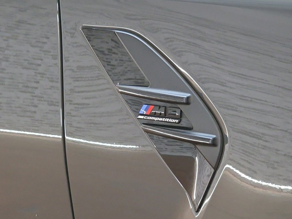 Used 2022 BMW M3 Competition w/ M Carbon Exterior Package image 10