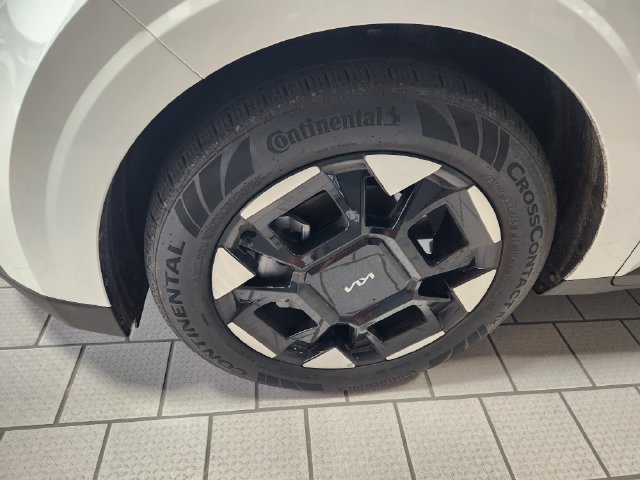 Used 2026 Kia Carnival EX FWD image 9
