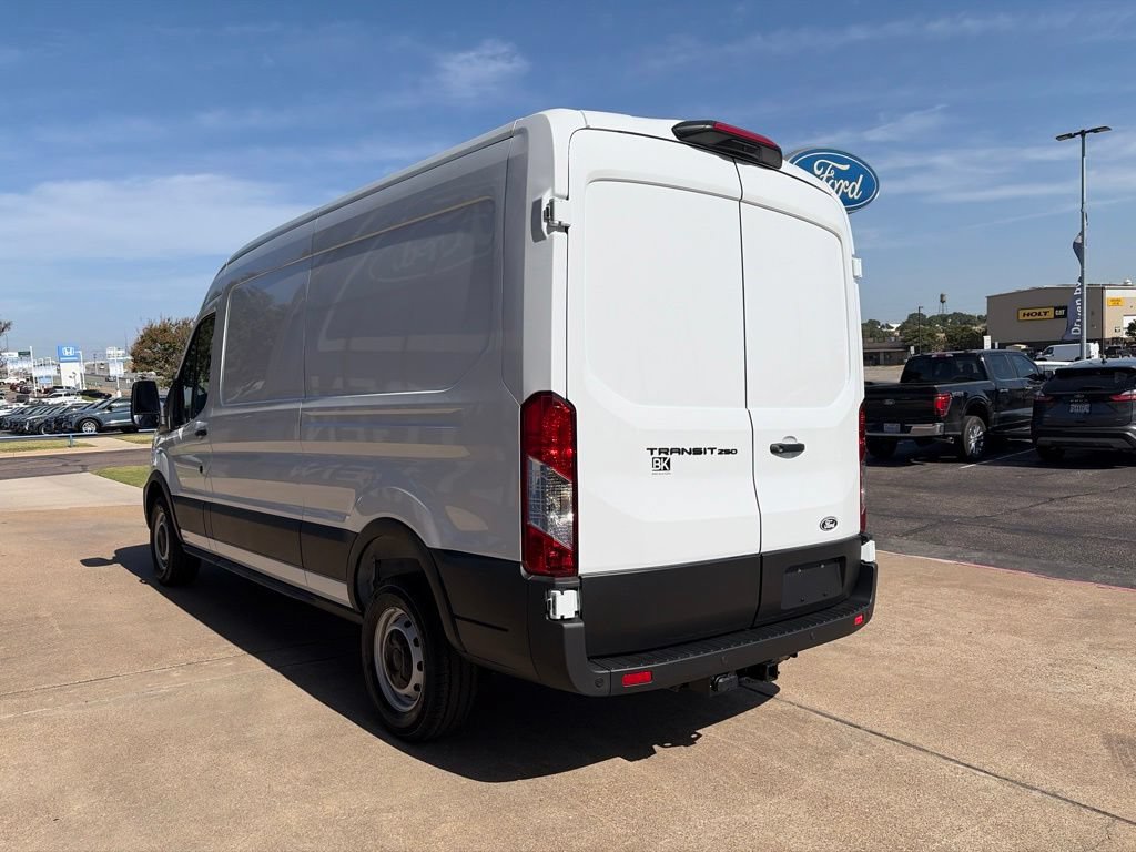 New 2026 Ford Transit 250 148 Medium Roof w/ Load Area Protection Package RWD image 4