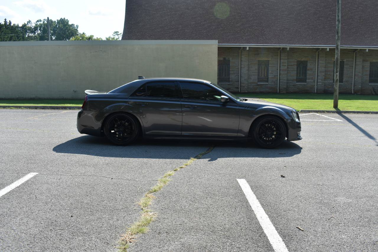 Used 2017 Chrysler 300 S w/ 300S Premium Group 2 w/2_L RWD image 8