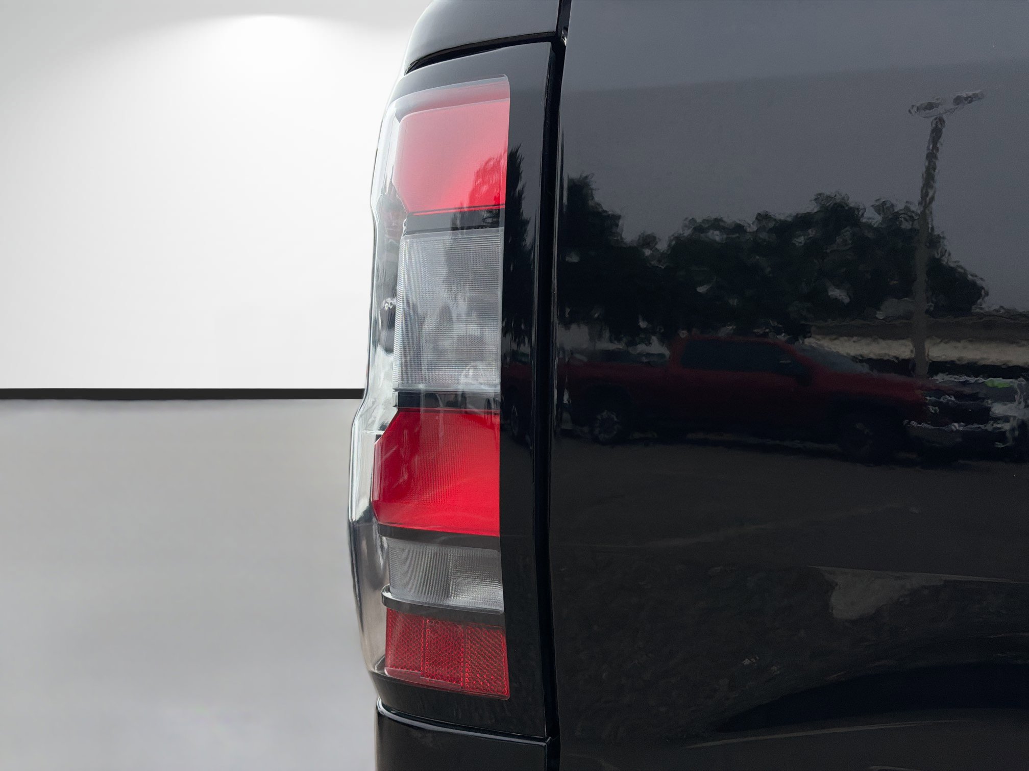 Used 2022 Nissan Frontier SV w/ Technology Package image 10