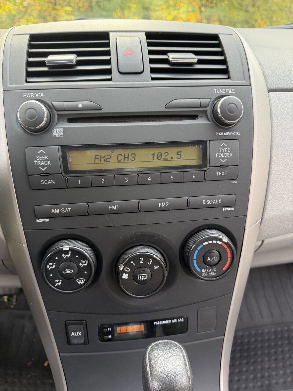 Used 2010 Toyota Corolla LE image 23