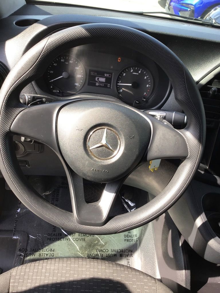 Used 2022 Mercedes-Benz Metris image 8