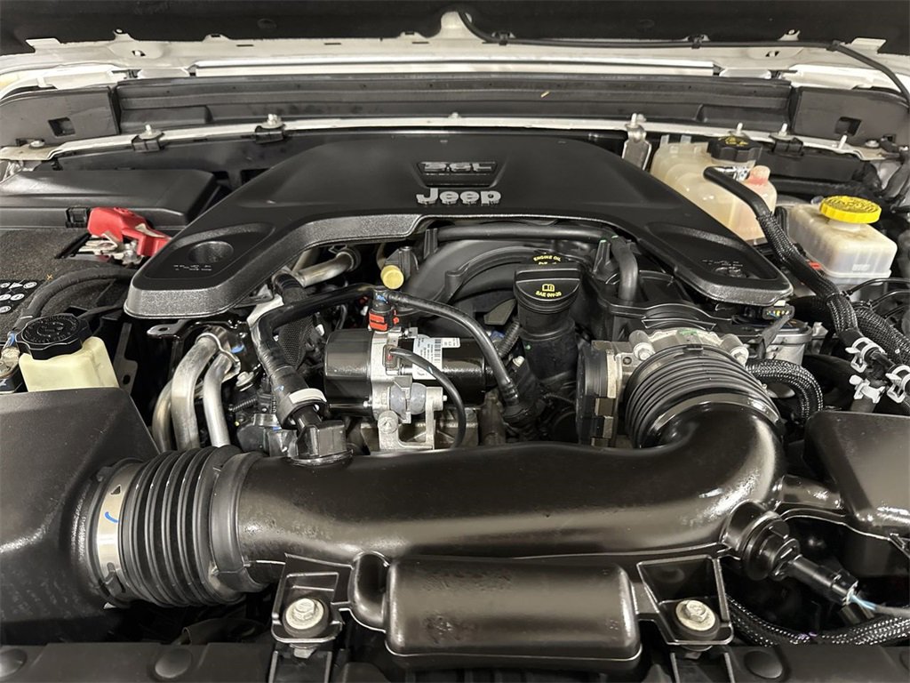 Used 2021 Jeep Wrangler Unlimited Sahara image 25