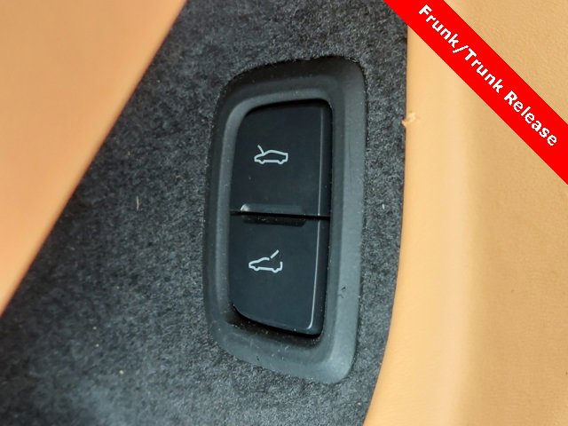 Used 2020 Chevrolet Corvette Stingray Premium Conv w/ 3LT Preferred Equipment Group image 17