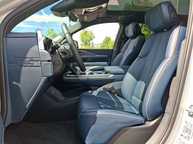 Certified 2025 Cadillac Escalade IQ Sport 2 AWD/4WD image 13