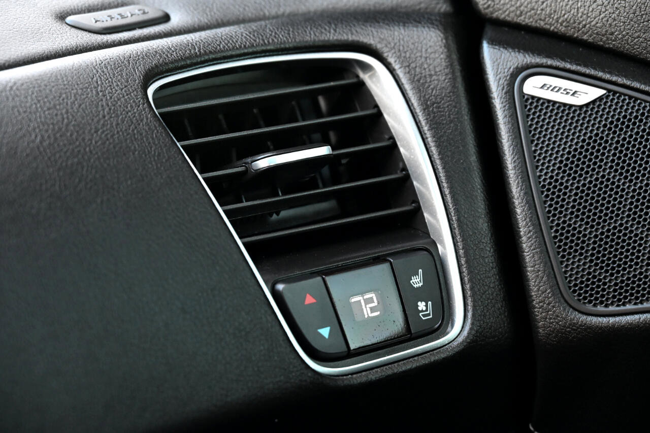 Used 2015 Chevrolet Corvette Stingray Coupe w/ 2LT Preferred Equipment Group image 33