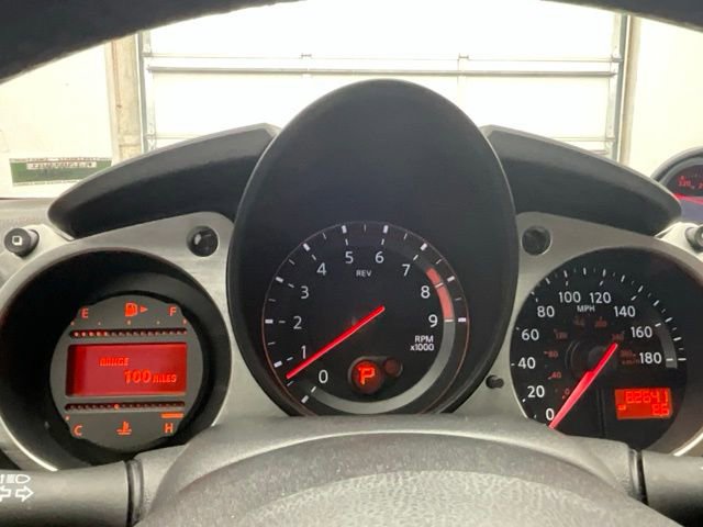 Used 2016 Nissan 370Z Coupe RWD image 7