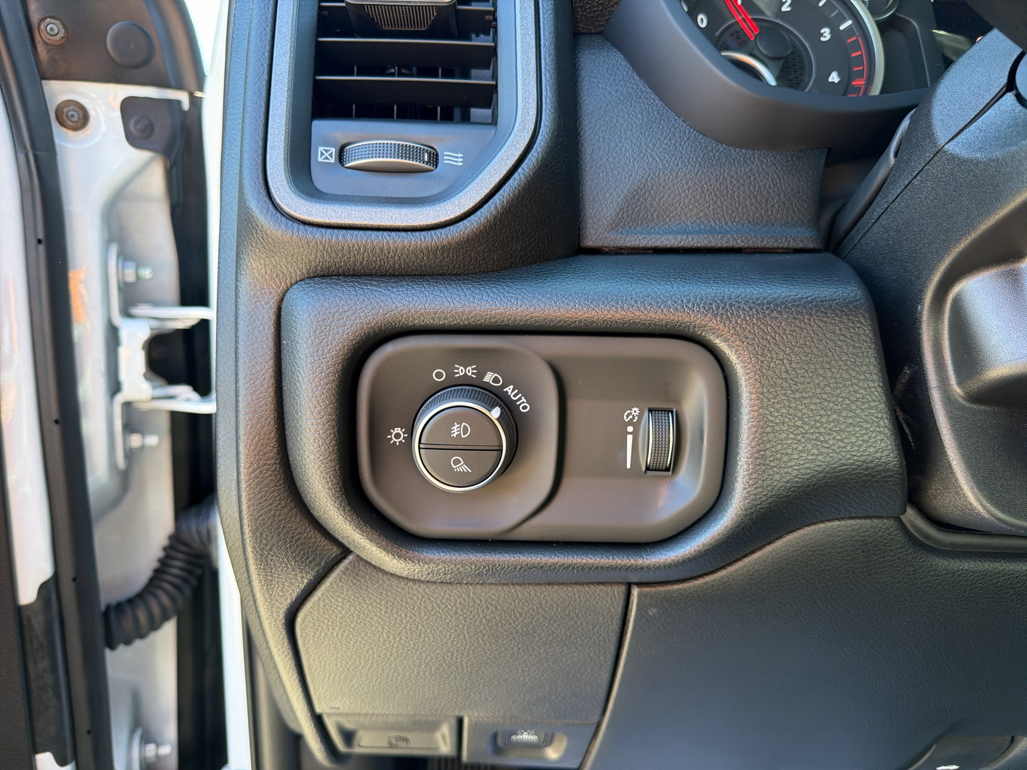 New 2027 RAM 2500 Tradesman AWD/4WD image 17