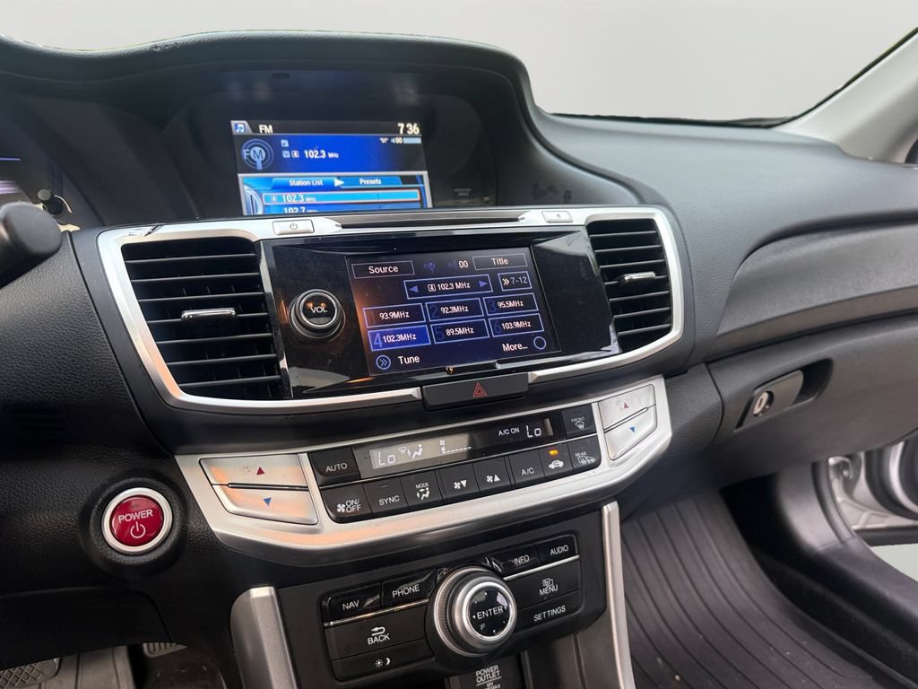 Used 2015 Honda Accord Touring image 18