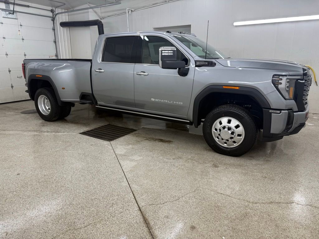 New 2026 GMC Sierra 3500 Denali Ultimate image 3