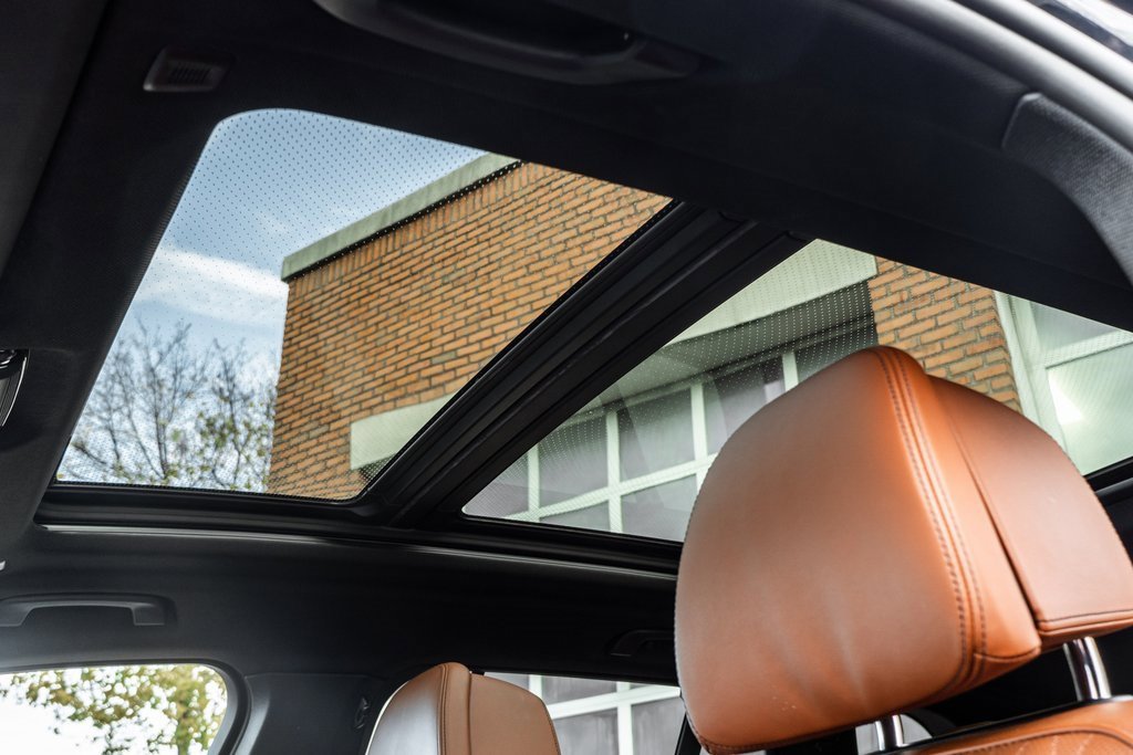 Used 2022 BMW X5 M50i w/ Executive Package image 11