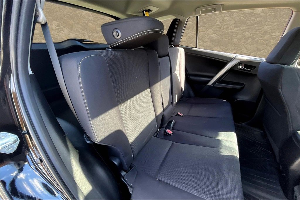Used 2018 Toyota RAV4 XLE image 23