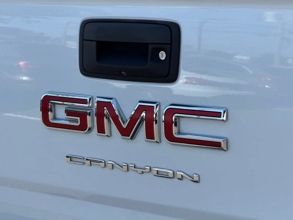 Used 2022 GMC Canyon AT4 w/ Driver Alert Package AWD/4WD image 28
