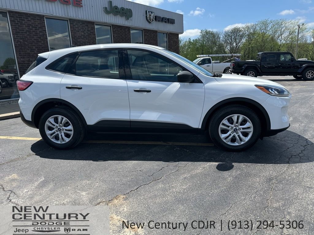 Used 2020 Ford Escape S AWD/4WD image 2
