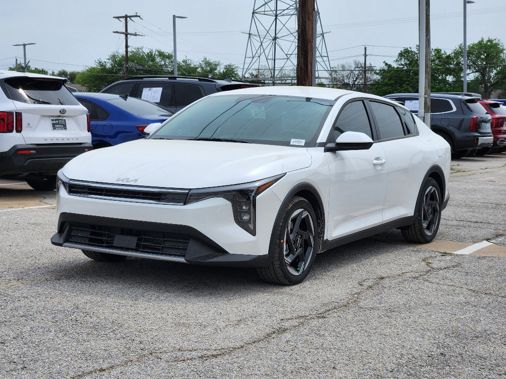 New 2026 Kia K4 EX image 2