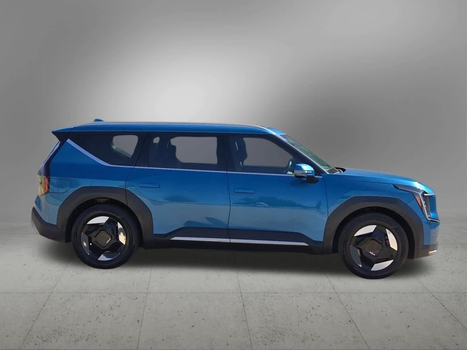 Certified 2024 Kia EV9 Wind AWD/4WD image 7