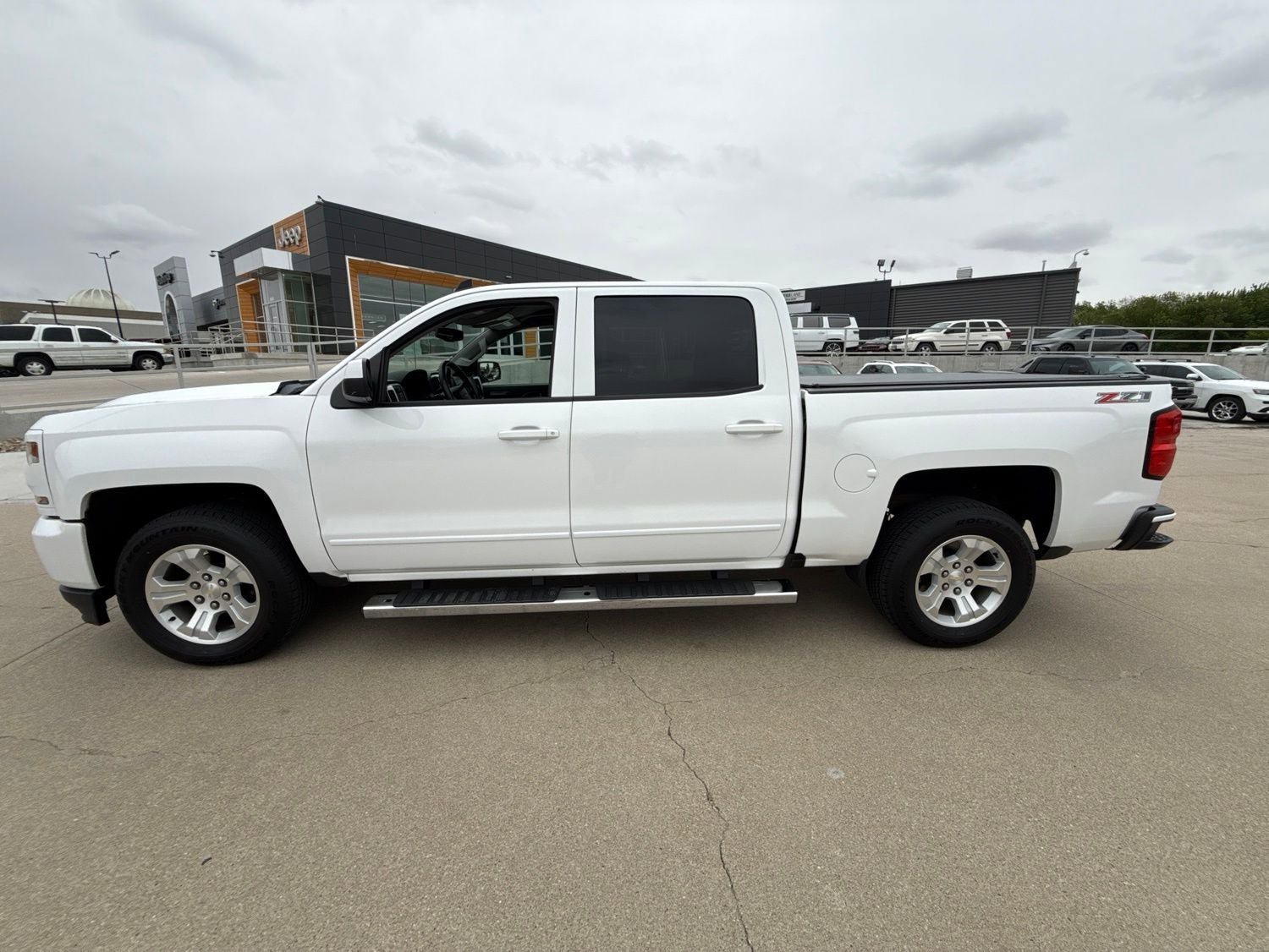 Used 2017 Chevrolet Silverado 1500 LT w/ All Star Edition AWD/4WD image 2