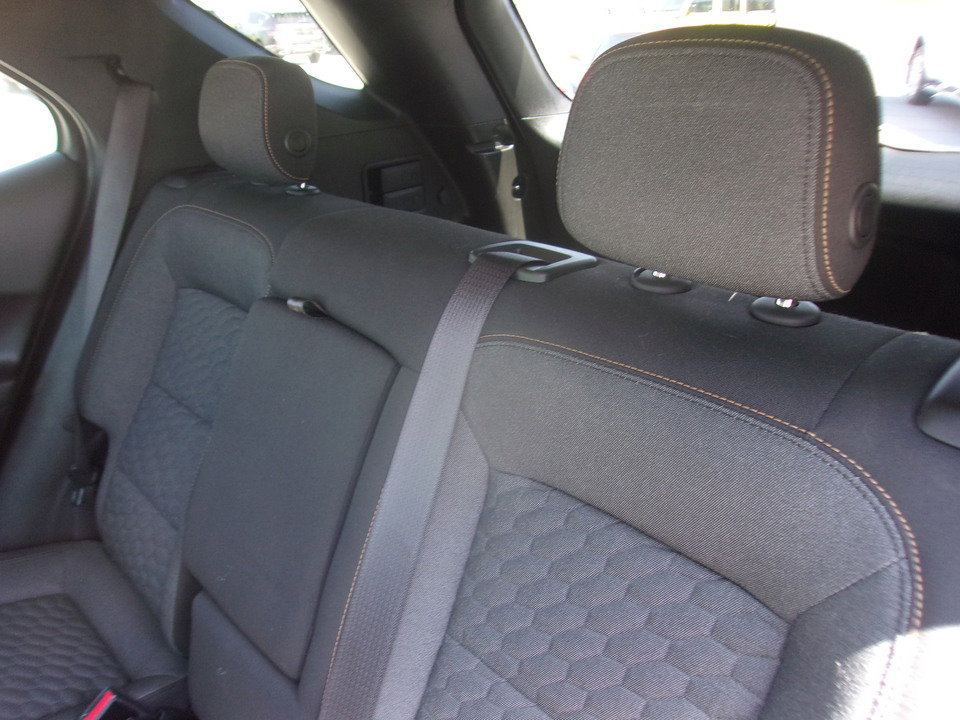 Used 2018 Chevrolet Equinox LT FWD image 17