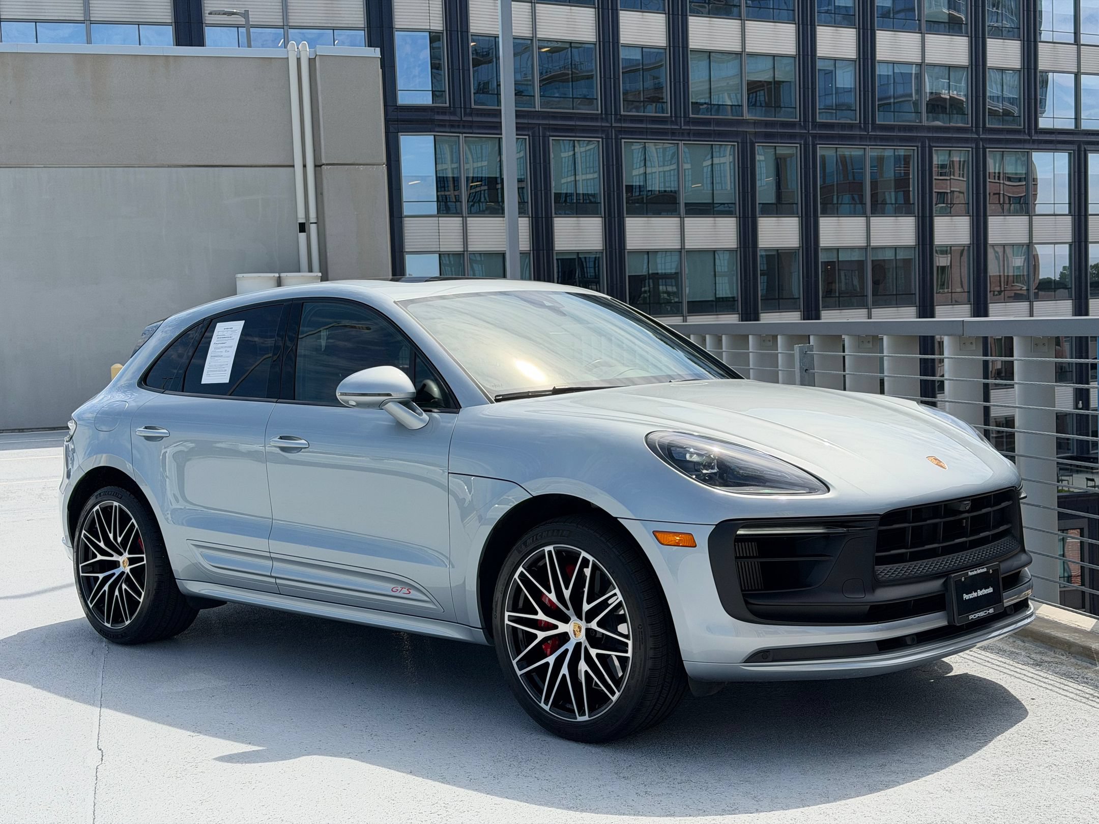 Certified 2022 Porsche Macan GTS w/ Premium Package Plus AWD/4WD image 7