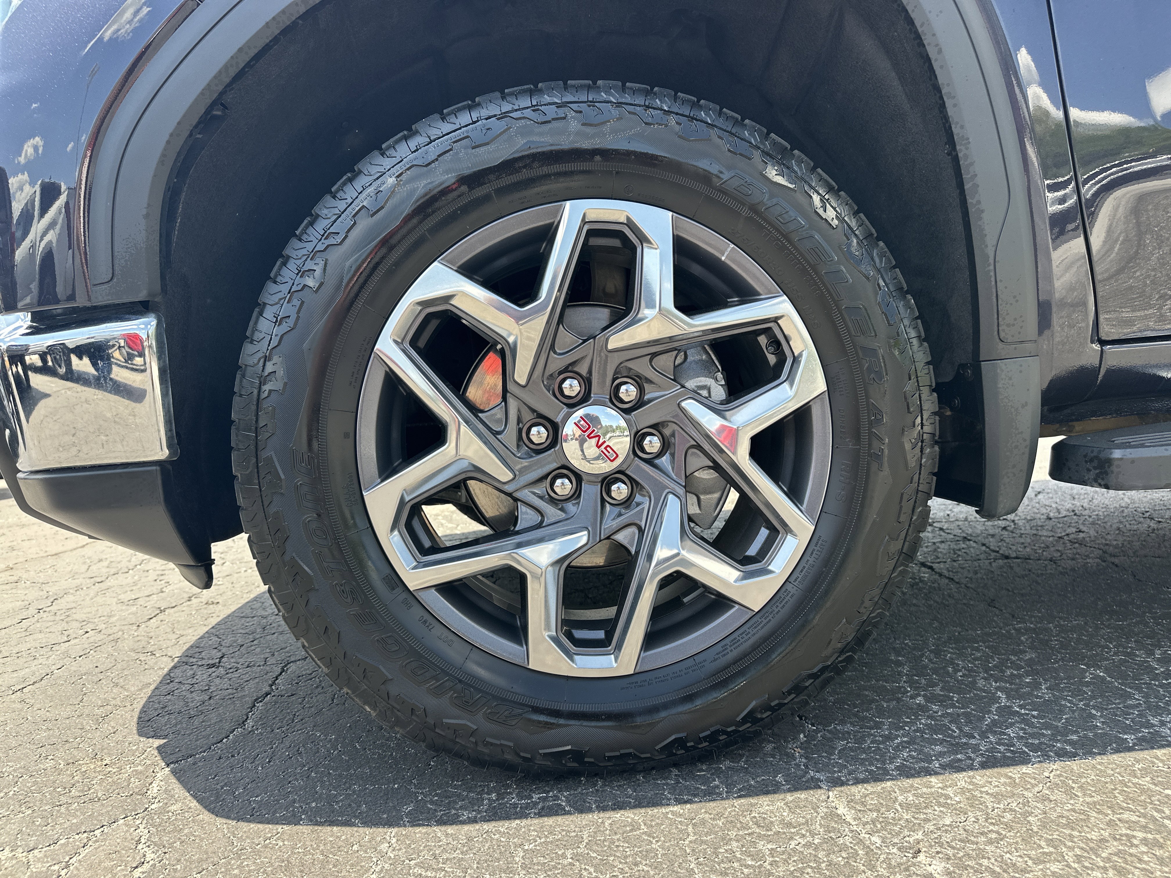 Used 2025 GMC Sierra 1500 SLT w/ SLT Premium Plus Package image 12