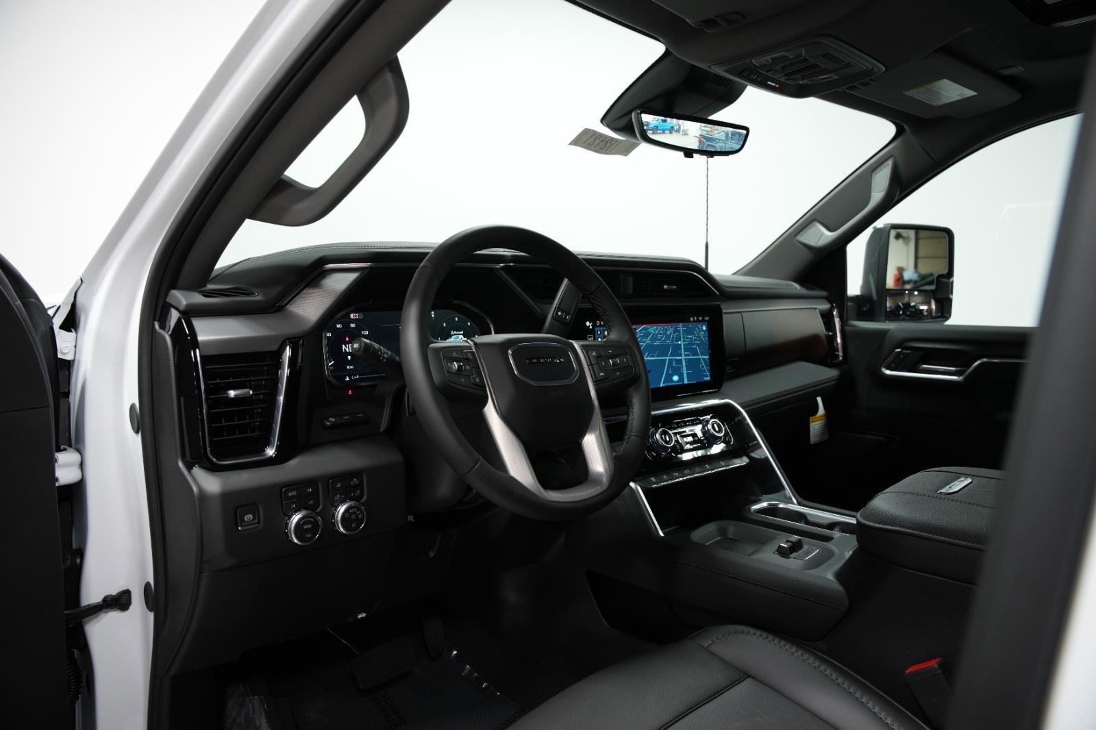 New 2025 GMC Sierra 2500 Denali w/ Denali Reserve Package image 30